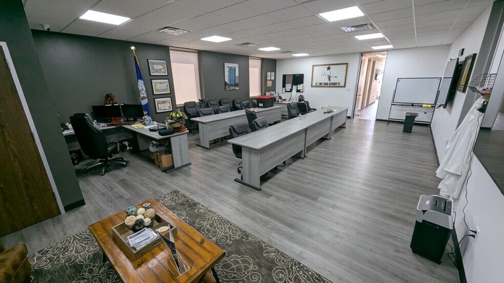 More Photos Of 12726 Cypress Valley Rd, Cypress Warehouse For Lease