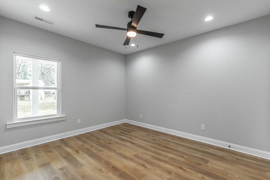More Photos Of 916 Airport Rd, Chattanooga Multifamily For Sale