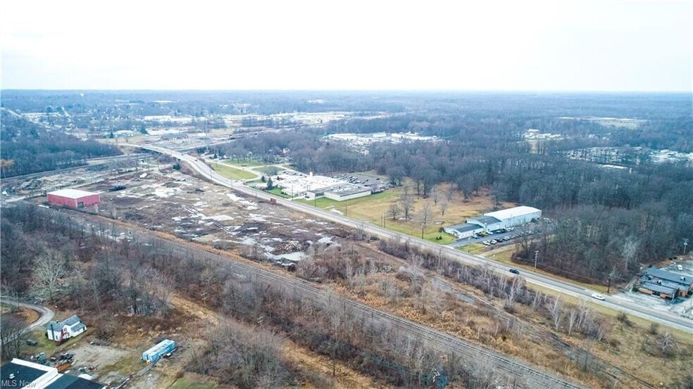 More Photos Of 1015 30th St, Ashtabula Distribution For Sale