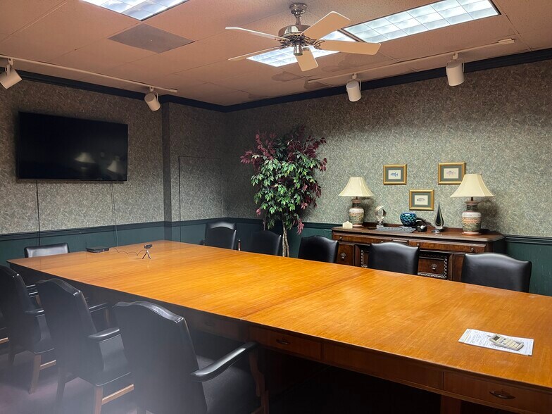 More Photos Of 1739 Citadell Plz, San Antonio Office For Lease