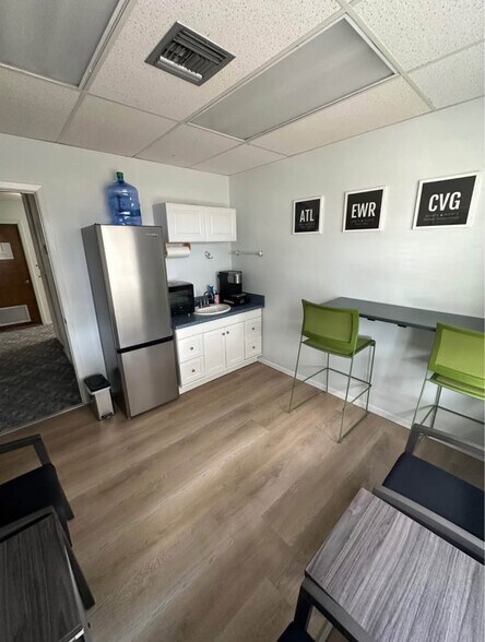 More Photos Of 232 Professional Ct, Gulf Shores Office For Lease