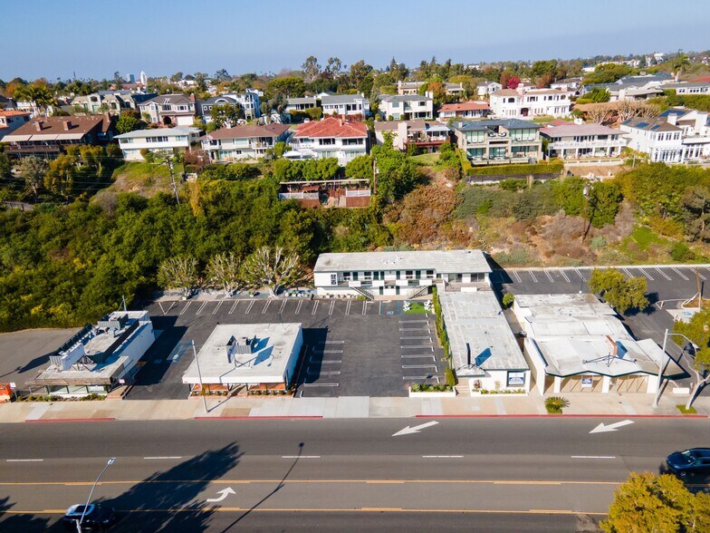 Primary Photo Of 400 W Coast Hwy, Newport Beach Unknown For Lease