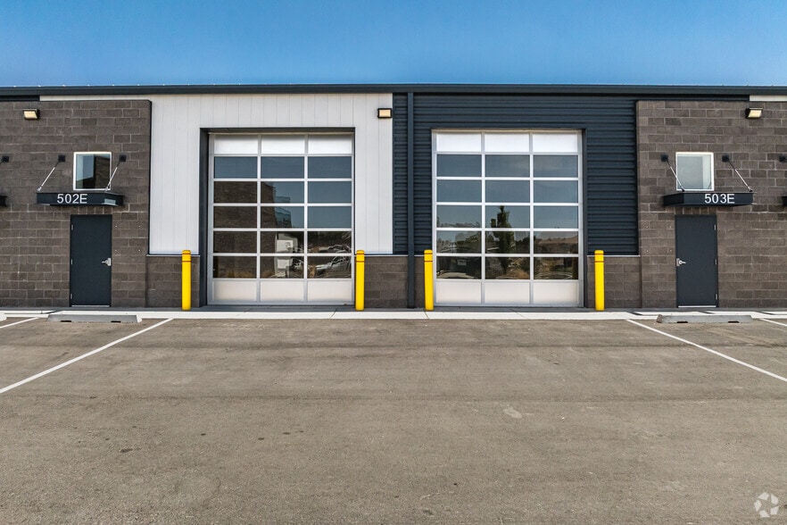 More Photos Of 3747 W Parkway Blvd, West Valley City Warehouse For Lease