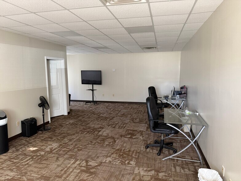 More Photos Of 524 Red Lane Rd, Birmingham Medical For Lease