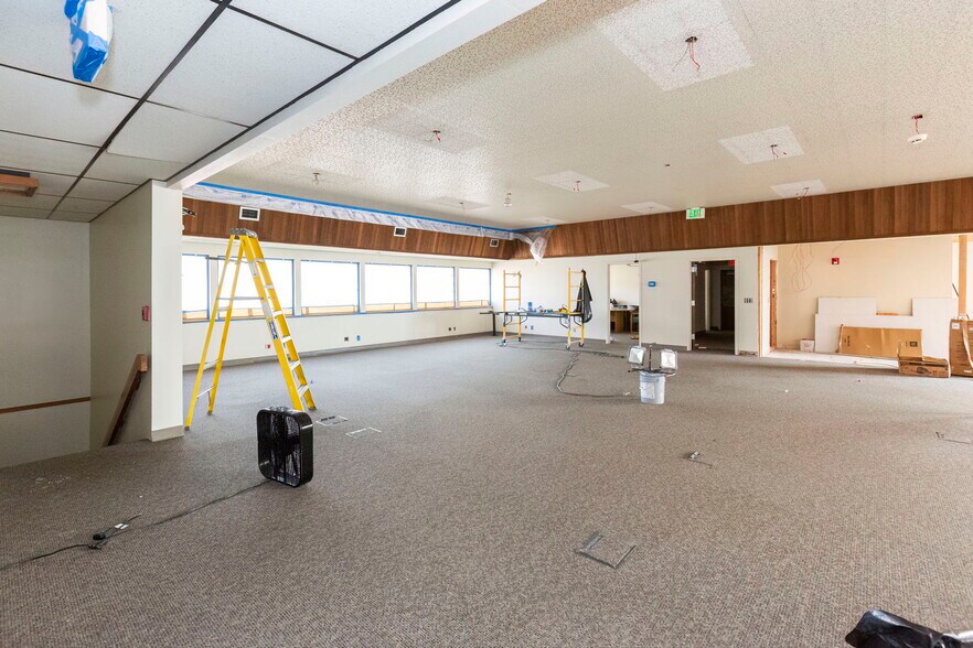 More Photos Of 873-875 6th St, Bremerton Bank For Lease