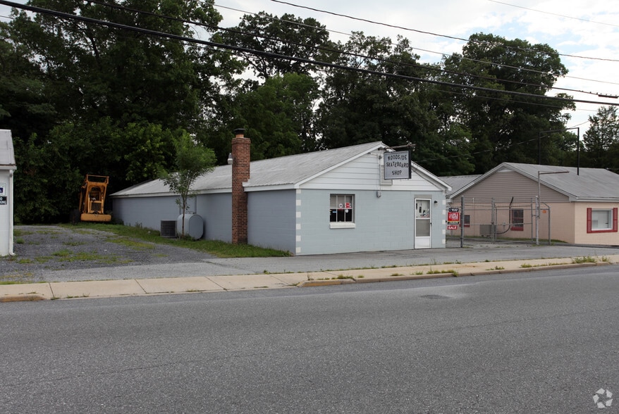 More Photos Of 15 Woodside Ave, Thurmont Warehouse For Lease