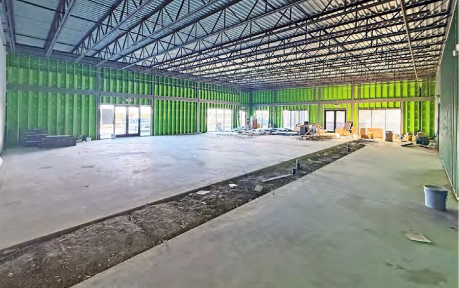 More Photos Of 1840 US Highway 281 S, Marble Falls Freestanding For Lease