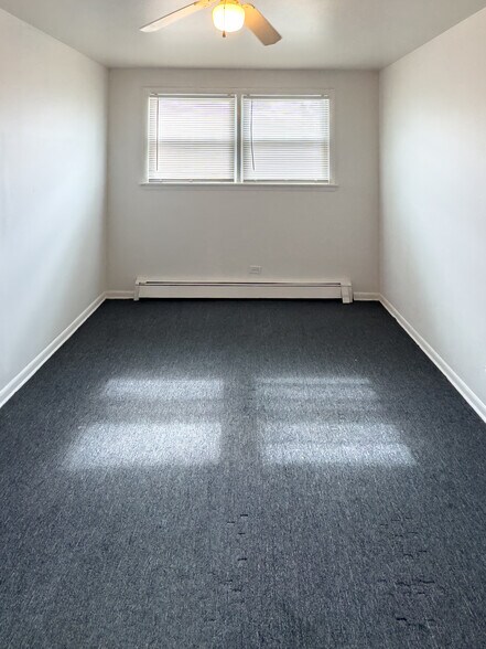 More Photos Of 1025 W Vermont Ave, Calumet Park Apartments For Sale
