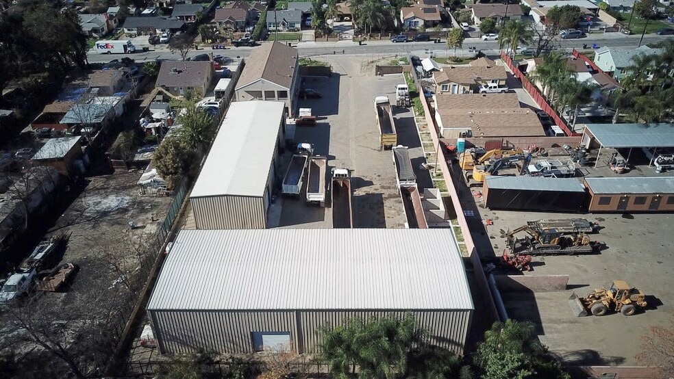 More Photos Of 11185 Roswell Ave, Pomona Warehouse For Lease