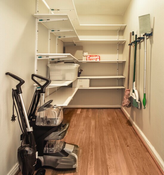 More Photos Of 2003 N Broadway, Santa Ana Office For Lease