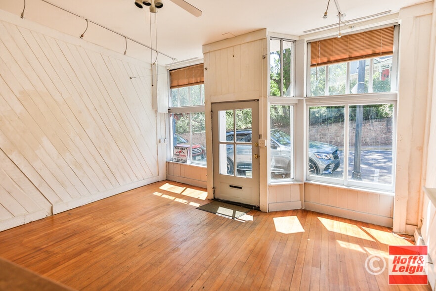 More Photos Of 14-16 Ruxton Ave, Manitou Springs Storefront Retail Residential For Lease