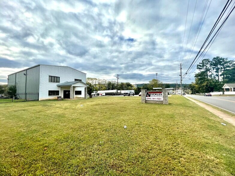 More Photos Of 2513 31st St SW, Birmingham Industrial For Lease
