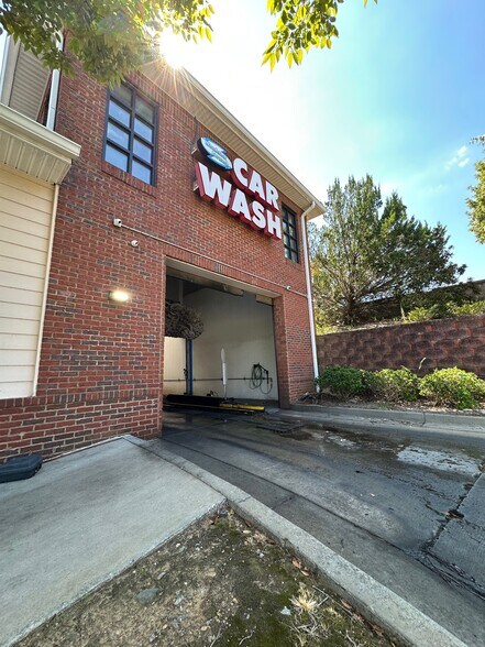 Primary Photo Of 12176 Highway 92, Woodstock Carwash For Sale