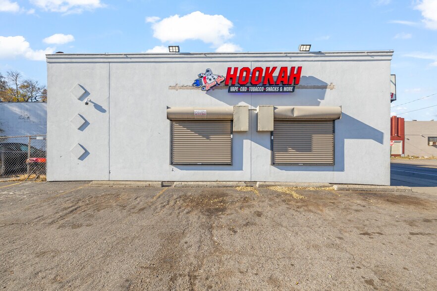 More Photos Of 7606 E 7 Mile Rd, Detroit Storefront For Sale