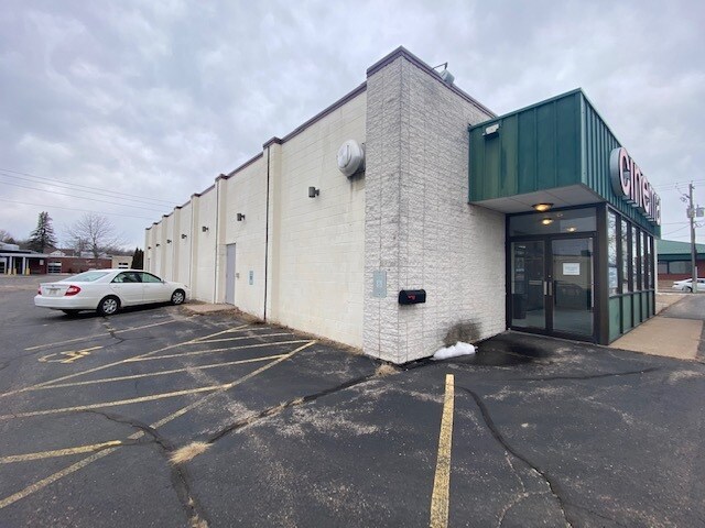 More Photos Of 1601 6th Ave, Stevens Point Freestanding For Sale