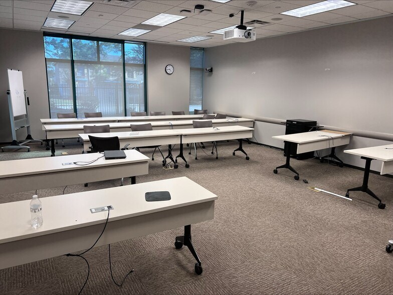 More Photos Of 390 Benmar Dr, Houston Office For Sale