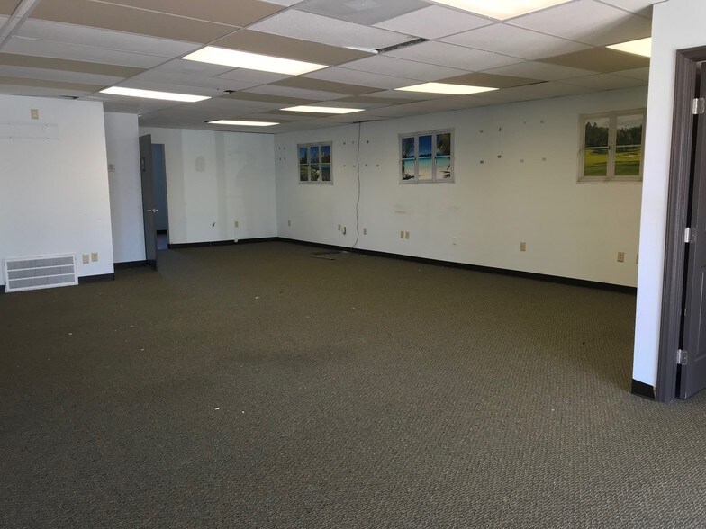 15591561 Laurens Rd, Greenville, SC 29607 Retail For Lease