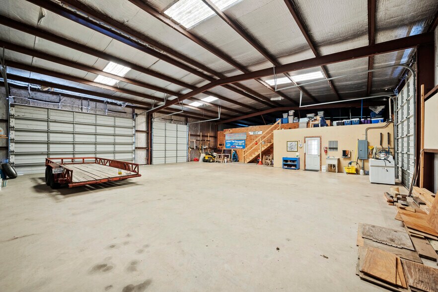 More Photos Of 804 Robson St, Columbus Specialty For Sale