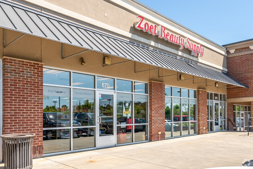 More Photos Of 1025 Veterans Memorial Hwy SE, Mableton Unknown For Lease