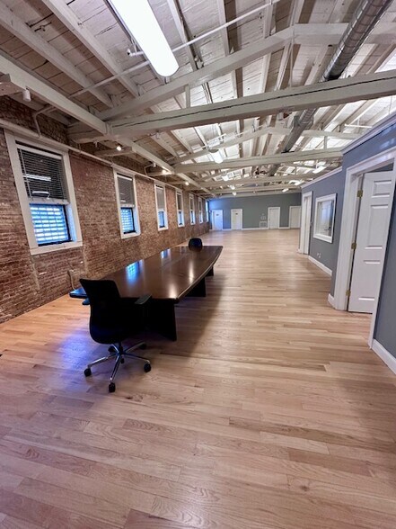 More Photos Of 430 Nepperhan Ave, Yonkers Warehouse For Lease