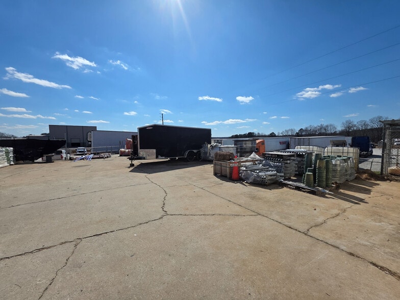 More Photos Of 155 Liberty Rd, Villa Rica Warehouse For Lease