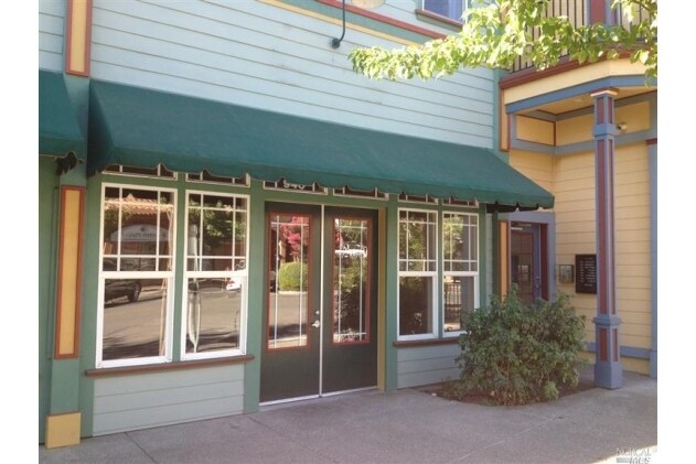 More Photos Of 220 Windsor River Rd, Windsor Apartments For Sale