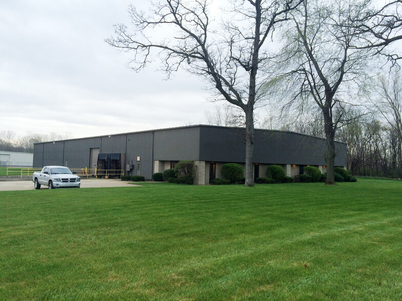 Primary Photo Of 54900 County Road 17, Elkhart Warehouse For Lease