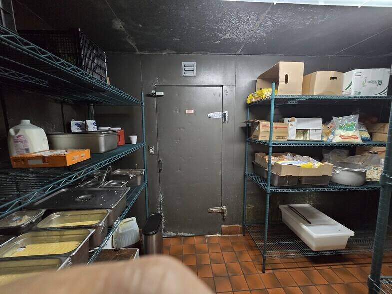 More Photos Of 4232 Highway 6 N, Houston Fast Food For Sale