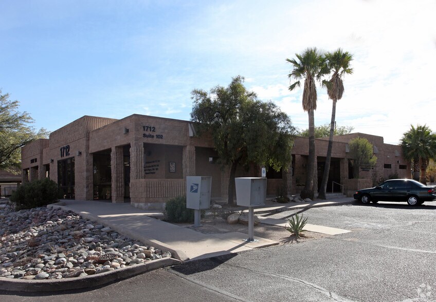 More Photos Of 1712 W Anklam Rd, Tucson Medical For Lease