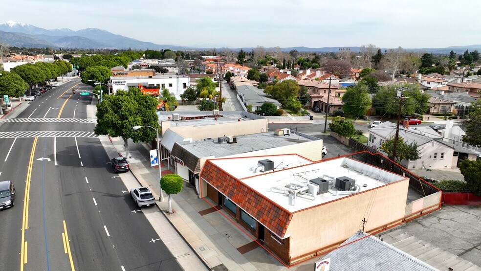 More Photos Of 9122-9124 Las Tunas Dr, Temple City Office For Sale