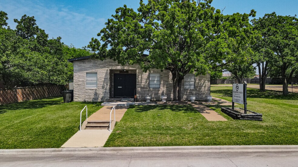 More Photos Of 3205 Lakeview Street, Bryan Religious Facility For Sale
