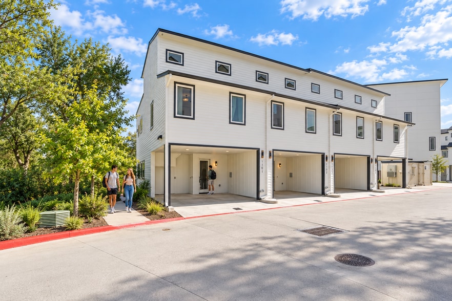 More Photos Of 5201 Martin Luther King Jr Blvd, Austin Apartments For Sale