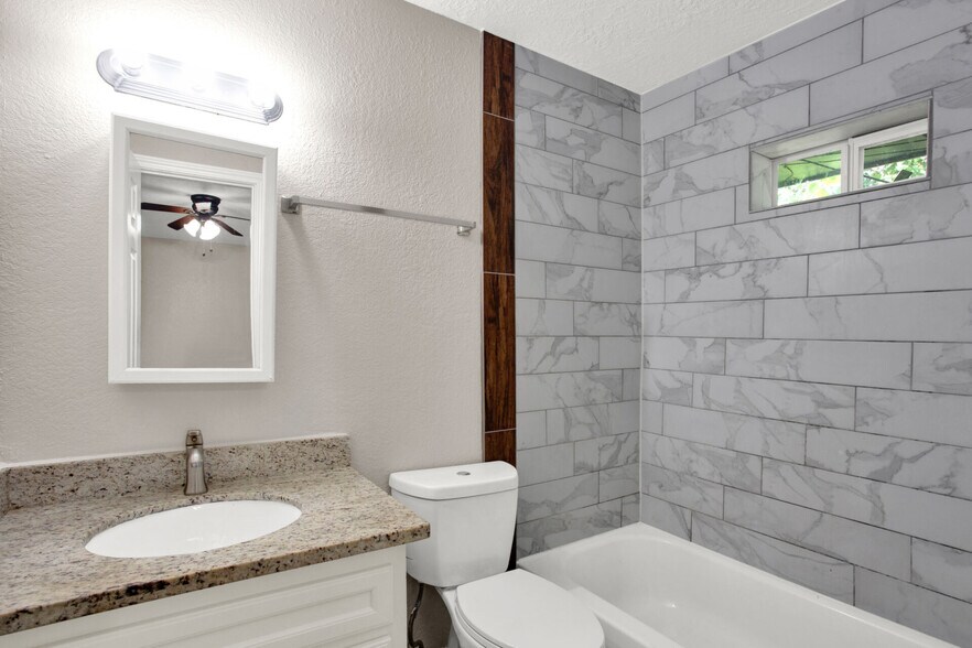 More Photos Of 7707 Glover St, Houston Apartments For Sale