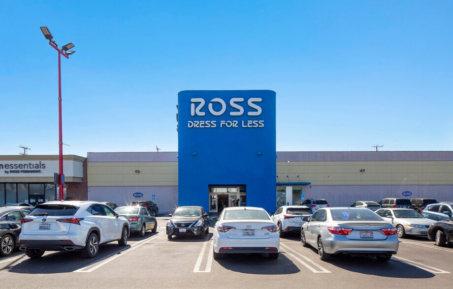 More Photos Of 1801-1843 La Cienega Blvd, Los Angeles Unknown For Lease