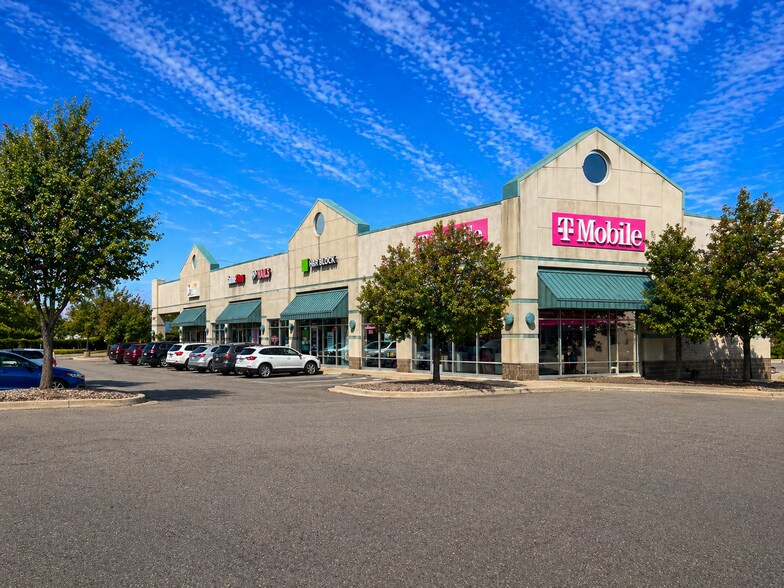 More Photos Of 34414-34790 Ford Rd, Westland Unknown For Lease