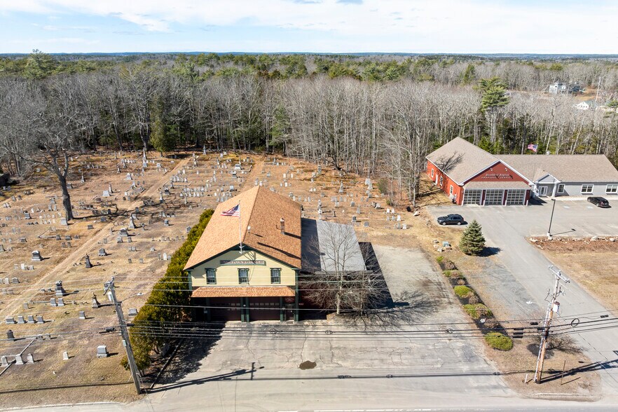 More Photos Of 1037 Wiscasset rd, Boothbay Flex For Sale