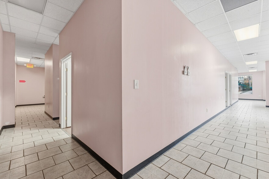 More Photos Of 45 Old Peachtree Rd NE, Suwanee General Retail For Lease