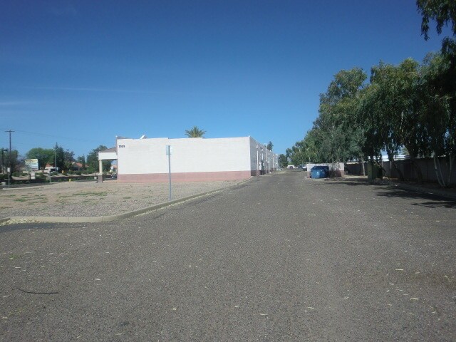 More Photos Of 7303 E Main St, Mesa General Retail For Sale