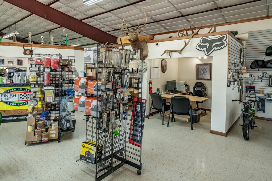 More Photos Of 1190 S 2nd St, Raton General Retail For Sale