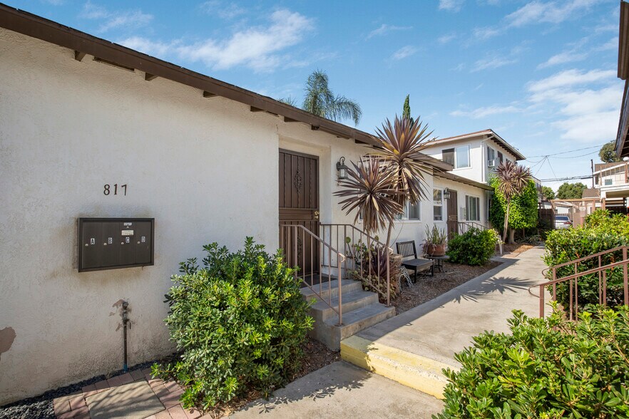 More Photos Of 817 Mira Mar Ave, Long Beach Apartments For Sale
