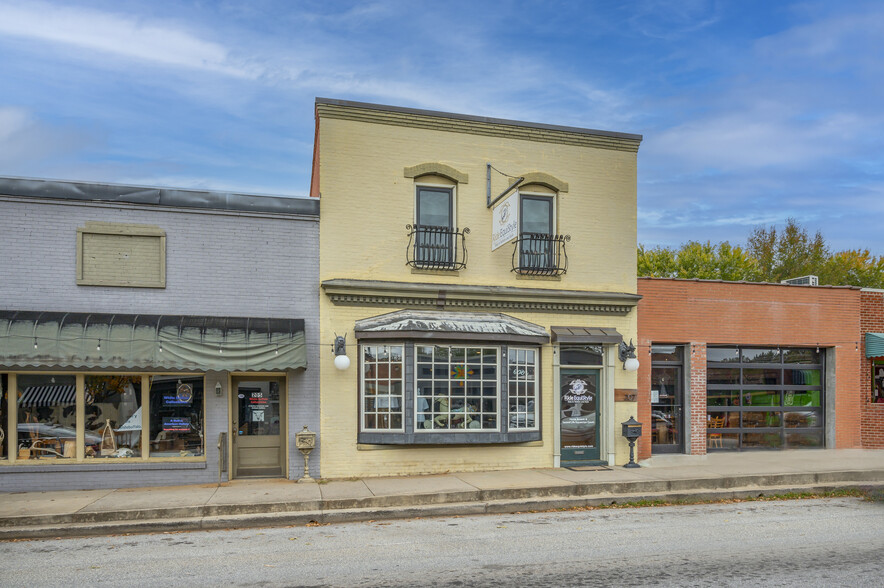 Primary Photo Of 207 E Rutherford St, Landrum Storefront For Sale