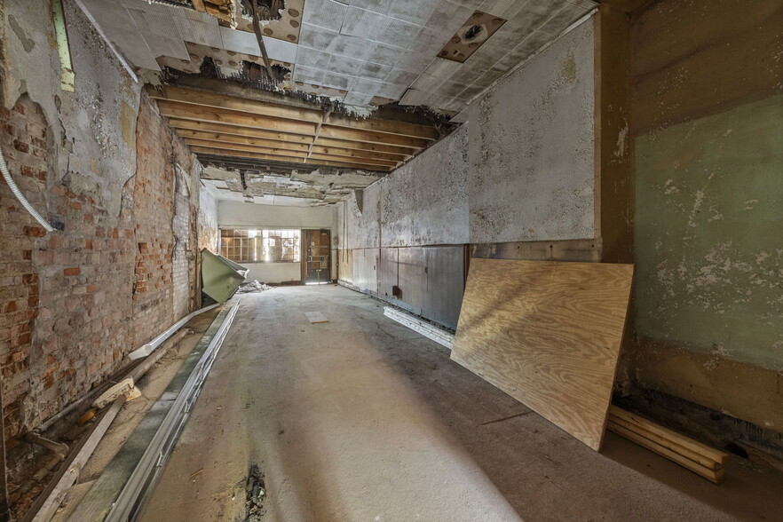 More Photos Of 1648 Vine St, Cincinnati Storefront Retail Residential For Sale