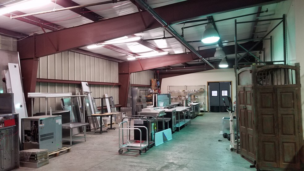 More Photos Of 210 Brand Ln, Stafford Warehouse For Lease