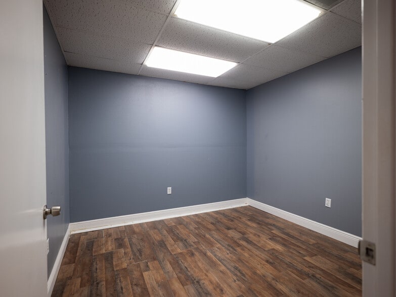 More Photos Of 1200 N Central Ave, Kissimmee Office For Lease