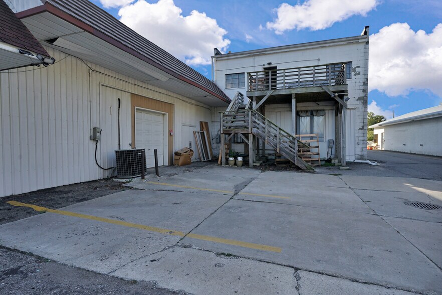 More Photos Of , Port Huron General Retail For Sale
