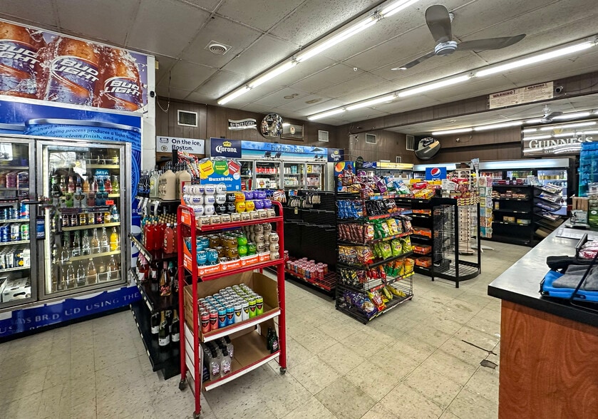 More Photos Of 163 Crescent St, Brockton General Retail For Sale