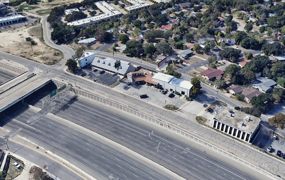 More Photos Of 3115 NW Loop 410, San Antonio Flex For Lease