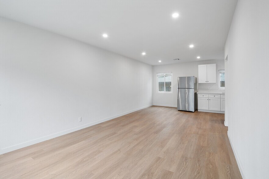 More Photos Of 240-260 E Providencia Ave, Burbank Apartments For Sale