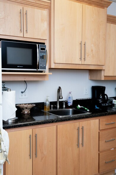 More Photos Of 337 S Milledge Ave, Athens Office For Sale