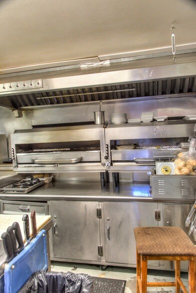 More Photos Of 218 N 100 W, Moab Restaurant For Sale